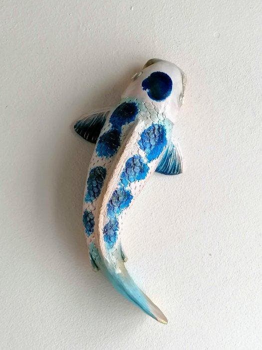 Vanessa Bonino - Blue koi carp, Antiquités & Art, Art | Objets design