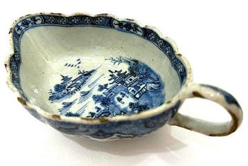 Cina XVIII Secolo Periodo Qianlong - Sauskom - Wit en blauw