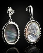 Zilver, Cameo Shell - Oorbellen - Klassieke elegantie
