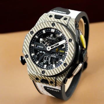 Hublot - Big Bang Unico New Big Bang Unico Golf Carbon