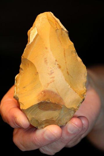 Paleolithisch Vuursteen Bifaces - 113 mm (Zonder