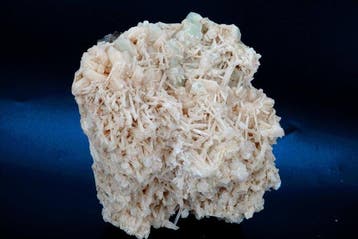 Museumkwaliteit Scolecite met Celestine. 1,20 kilogram.