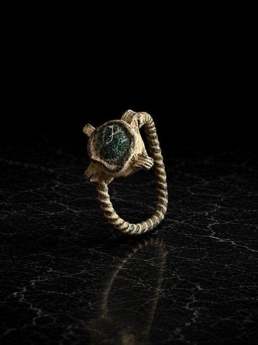 Laat-Romeins / Vroeg-Byzantijns Brons Ring - 4e tot 6e eeuw, Antiek en Kunst, Antiek | Overige Antiek