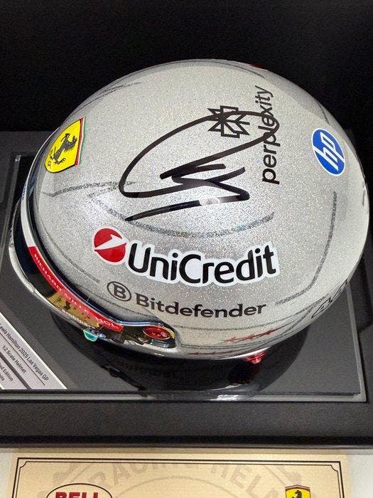 Ferrari - Lewis Hamilton - 2025 - Schaal 1/2 helm, Verzamelen, Automerken, Motoren en Formule 1