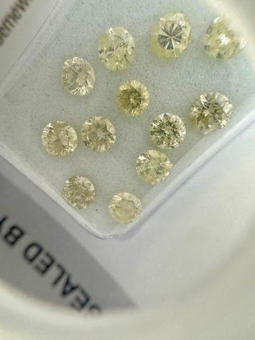 12 pcs Diamant (Natuurlijk gekleurd) - 1.55 ct - Rond -, Nieuw