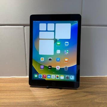 Apple iPad (5th Generation) 128GB Wifi - Mobiele telefoon, Nieuw