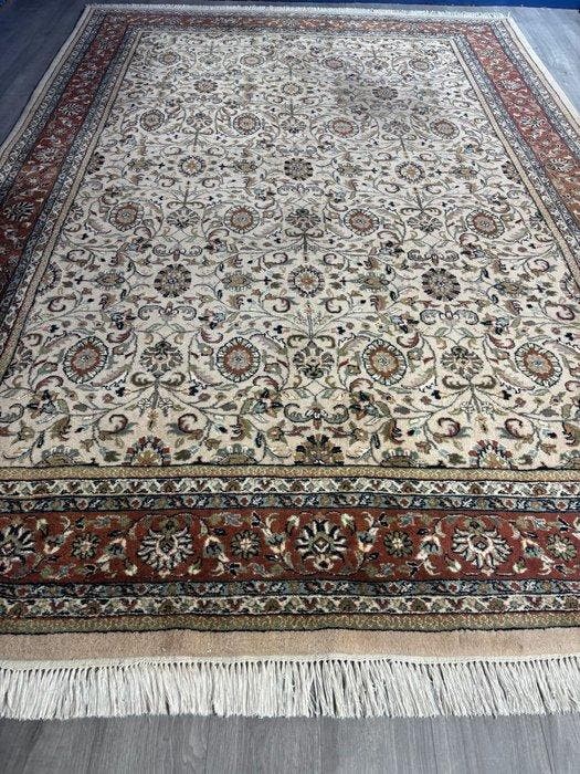Isphahan - Vloerkleed - 345 cm - 239 cm, Huis en Inrichting, Stoffering | Tapijten en Vloerkleden