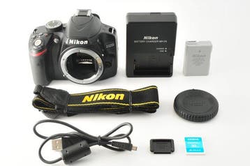 Nikon D3200  AF-S DX Nikkor 3.5-4.5/10-24mm G ED [#525, Nieuw