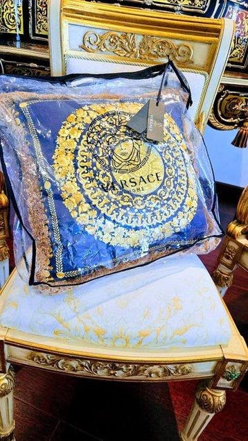 Versace - Kussen, Huis en Inrichting, Nieuw