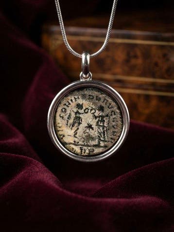 Romain antique, Empire Bronze Pendentif en forme de monnaie