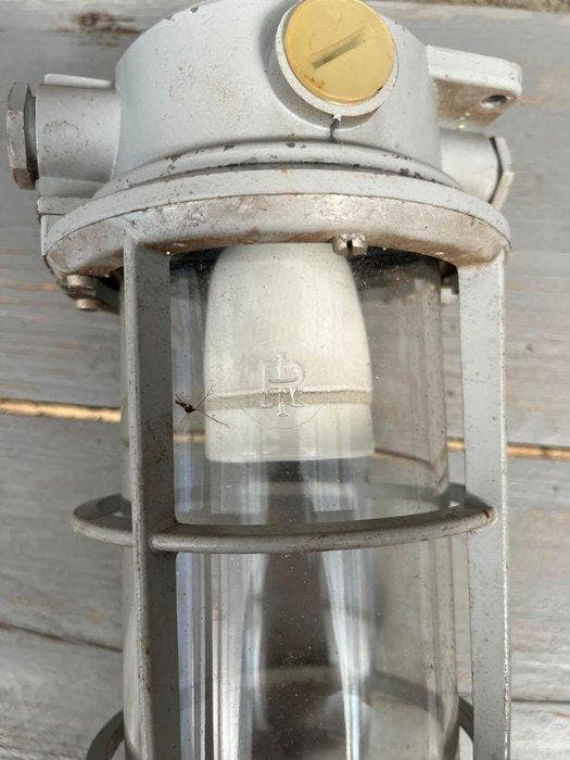 Philips – Industriële explosieveilige wandlamp – gietijzer, Antiek en Kunst, Antiek | Wandborden en Tegels