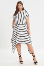 Mat Fashion streep jurkM=48-50Maat 46/48 (XL) of groter, Kleding | Dames, Verzenden, Nieuw, Maat 46/48 (XL) of groter, Overige kleuren