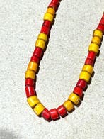 Set van 4 kettingen met ritprijs Bergen West-Papoea - manik