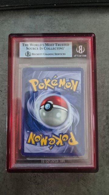 Pokémon - 1 Graded card - Charizard, Base set 4 First, Hobby en Vrije tijd, Verzamelkaartspellen | Pokémon, Nieuw