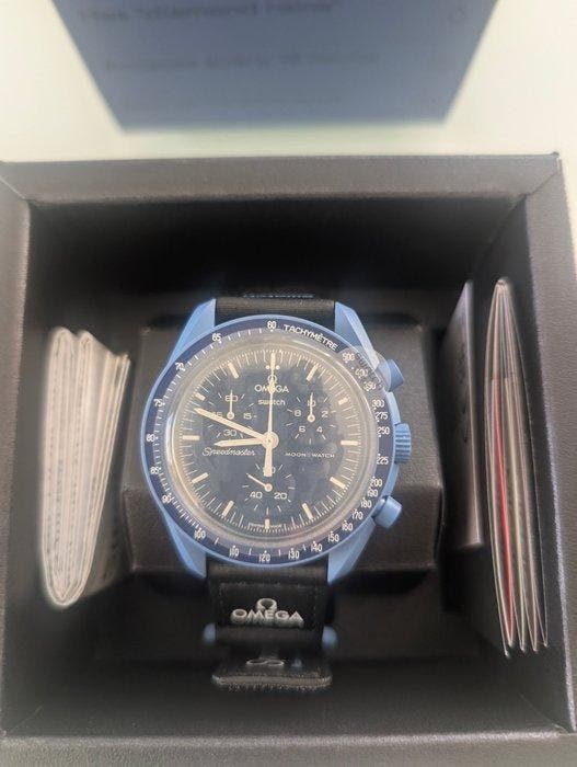 Omega x Swatch - MoonSwatch - Mission to Neptune - Sans prix, Handtassen en Accessoires, Horloges | Heren