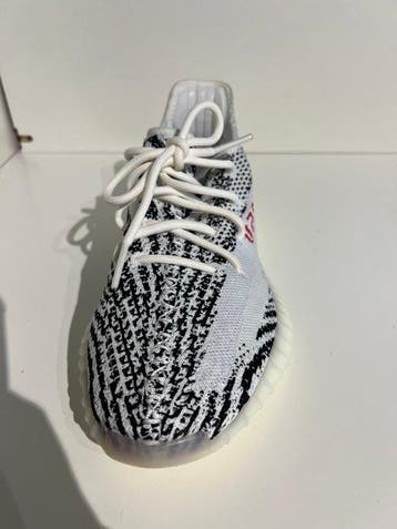 Adidas - Yeezy Boost 350 V2 Zebra - Sneakers - Maat: EU 42 -