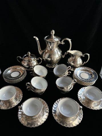 Richard Ginori - Koffie- en theeservies (27) - Porselein,