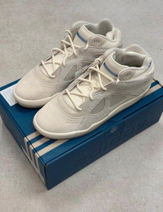 Adidas - adidas BadBo 1.0 Bad Bunny Resilience 44 - Sneakers, Vêtements | Hommes, Chaussures