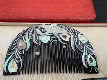 Haar ornament (2) - Japan - Kushi & Kgai Set, Raden