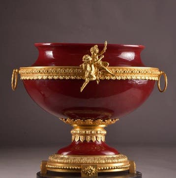 Monumentale Louis XVI-stijl centerpiece van verguld brons en, Antiquités & Art