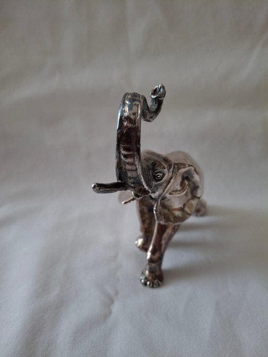 Beeldje - Olifant zilver Miniature, met gehalte merk 925., Antiek en Kunst, Antiek | Zilver en Goud