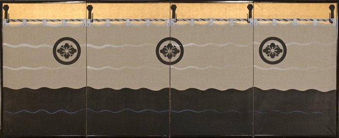 Un écran japonais à quatre panneaux représentant un Jinmaku, Antiquités & Art, Antiquités | Autres Antiquités