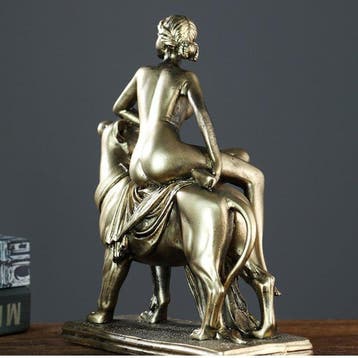 sculptuur, Venus Goddess Figurine with Panther – Elegant