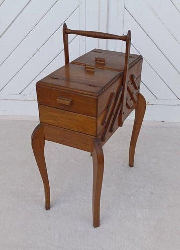 Naaidoos - Hout, Metaal - Vintage werkster