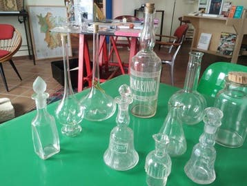 Bouteille (12) - Verre - Lot de 12 vitres anciennes, Antiquités & Art