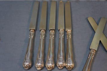 Ménagère pour 12 personnes (28) - couteau à beurre - Argent