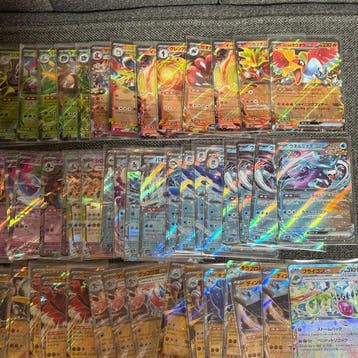 Pokémon - 100 Bulk kaarten - Charizard, Other 100 Foil -, Hobby en Vrije tijd, Verzamelkaartspellen | Pokémon, Nieuw