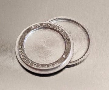 Frankrijk. Boîte à secret réalisée à partir dune 5 Francs