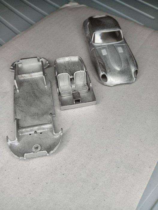 SW 1:43 - Model sportwagen - Jaguar E-Type FHC 1961-62, Hobby & Loisirs créatifs, Voitures miniatures | 1:5 à 1:12