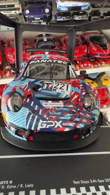 IXO 1:18 - Modelauto - Porsche 911 GT3 R #221 - Modelo Raro, Nieuw
