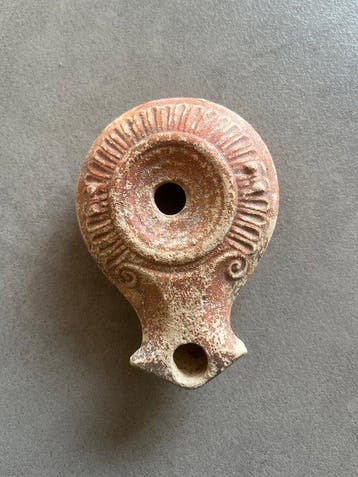 Oud-Romeins Terracotta Romeinse lampolie - 10 cm
