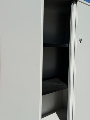 Gebruikte Schuifdeurkast - Merk Steelcase - 100 Stuks, Verzenden, 100 tot 150 cm, Nieuw, 50 tot 100 cm