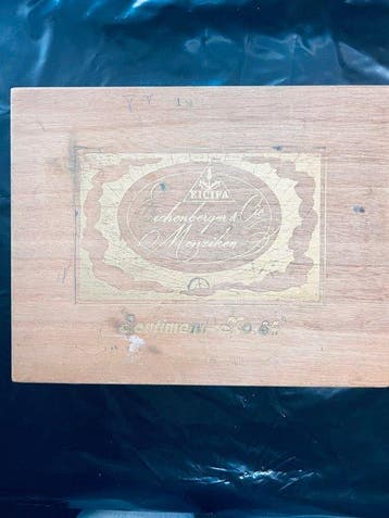 Monde - Uitzoeker Wereld: Timbres détachés + 2 albums