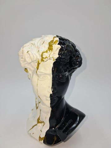 Beeldje - Busto del David in Resina Effetto Kintsugi –