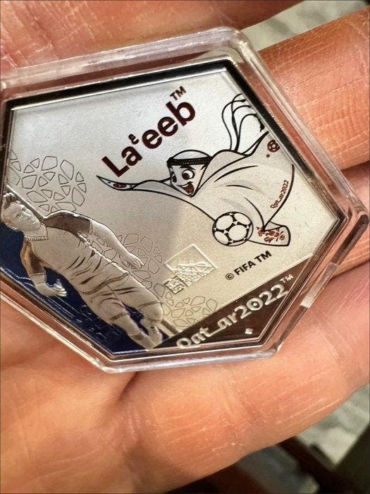 2022 Qatar World Cup Hexagonal Commemorative Silver Medal, Collections, Collections Autre