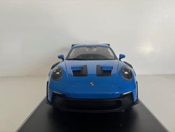 Minichamps 1:18 - Coupé miniature - Porsche 911 (992) GT3 RS