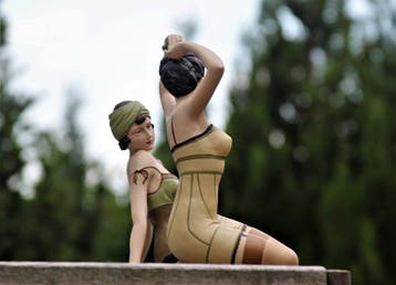 Beeldje, bad ladys - 27 cm - resin