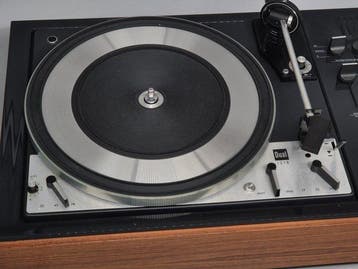 Wega - studio 3213 hifi met geïntegreerde Dual 1218