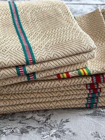 Antiek huishoudtextiel. <br>10 prachtige grote