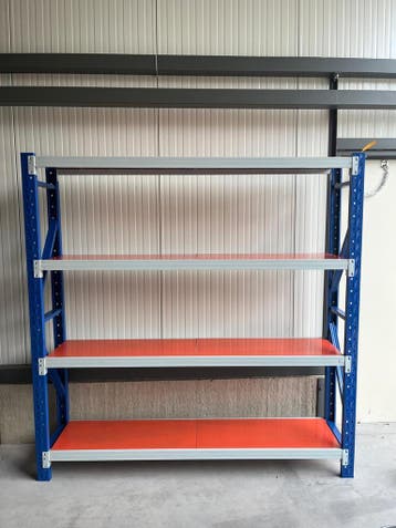 Rayonnages industriels – 100 kg à 300 kg par tablette