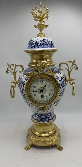 Vaasklok - Brons, Glas, Porselein - 1850-1900