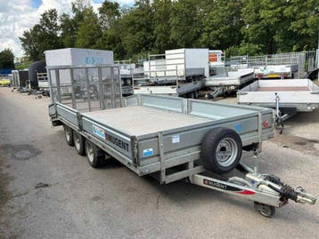 Veiling: Machinetransporter Nugent Beavertail 2024
