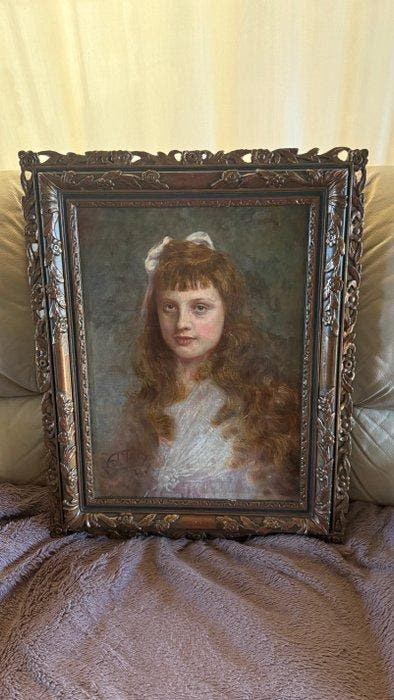 Europese school (XX) - Portrait of a Young Girl – signed, Antiek en Kunst, Kunst | Schilderijen | Klassiek