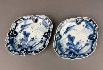 Paar Imari meimei-zara met landschapsmotief en zilveren, Antiek en Kunst