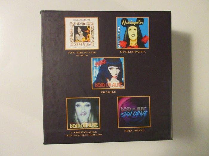 Dead or alive - Invincible (9 CDs box) - Box set - 2020, CD & DVD, Vinyles Singles