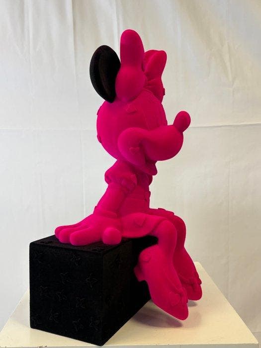 Naor - sculptuur, Velvet Minnie - 48 cm - Hars - 2025, Antiek en Kunst, Kunst | Designobjecten